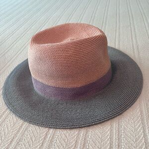 Eugenia Kim hat